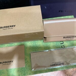 Burberry Tan only case glasses new